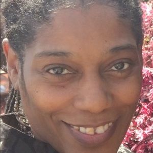 Meet your Posher, Yolanda